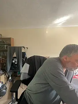 Snapshot of LondonTeffy chatting on October 2025 10:22:02 AM LondonTeffy online show from October 2025 10:22:02 AM