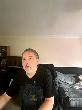 Snapshot of LondonTeffy chatting on October 2025 10:03:01 AM LondonTeffy online show from October 2025 10:03:01 AM