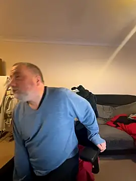 Snapshot of LondonTeffy chatting on November 2025 09:38:01 PM LondonTeffy online show from November 2025 09:38:01 PM