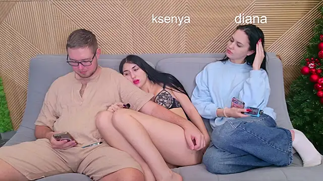 Ksenny online show from December 2025 03:46:02 AM