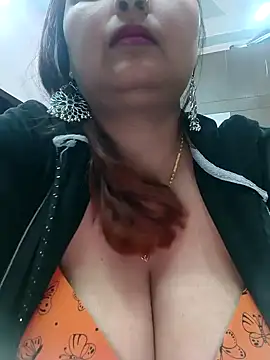Dianaa9 online show from February 2025 05:30:01 PM