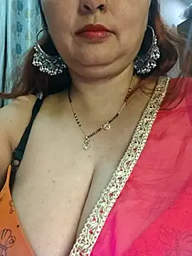 Dianaa9 online show from February 2026 04:39:02 PM