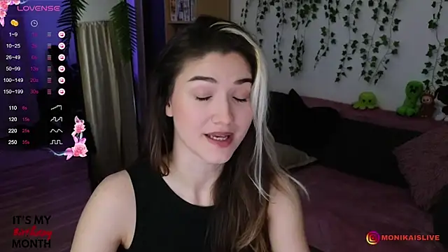 monikavenom online show from September 2025 10:09:01 PM