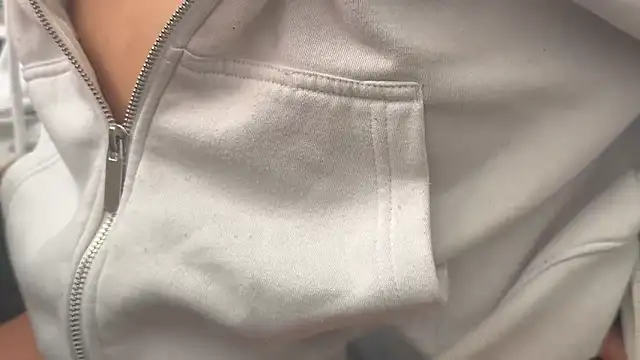 SaraXXX- online show from April 2026 01:09:02 PM