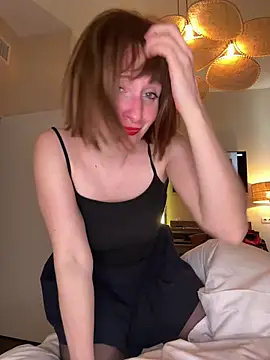 victoirenextdoor online show from March 2025 01:07:02 PM