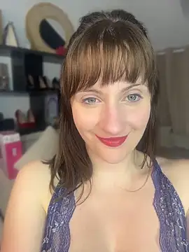 Snapshot of victoirenextdoor chatting on April 2026 07:41:01 PM victoirenextdoor online show from April 2026 07:41:01 PM