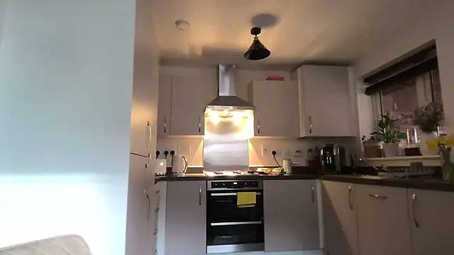 SweetMonicaUK online show from February 2026 10:09:02 AM