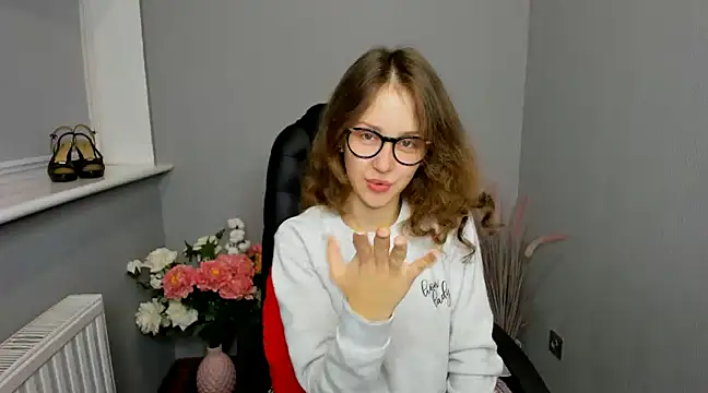 Snapshot of AfinaCutie chatting on December 2024 04:40:01 PM AfinaCutie online show from December 2024 04:40:01 PM