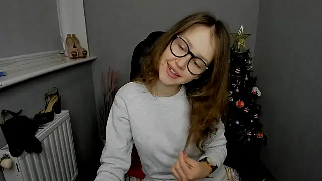 Snapshot of AfinaCutie chatting on January 2025 01:08:01 PM AfinaCutie online show from January 2025 01:08:01 PM