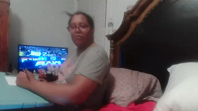 ebonyred online show from April 2026 01:33:01 AM