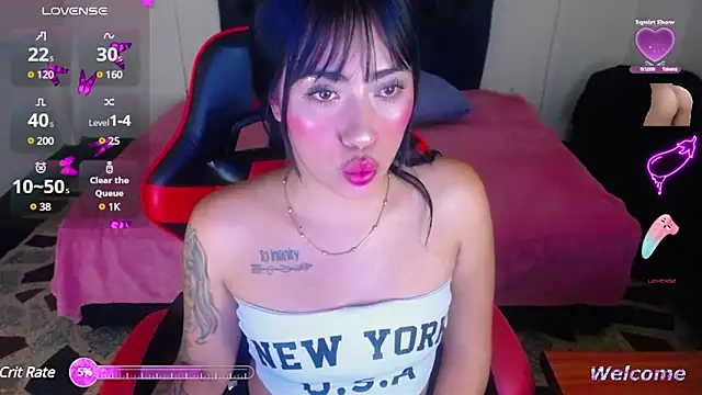 Snapshot of sylvana_19 chatting on January 2025 09:42:01 PM sylvana 19 online show from January 2025 09:42:01 PM
