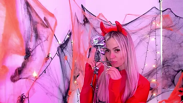 Snapshot of nicole_valencia_ chatting on October 2025 10:04:01 PM nicole valencia online show from October 2025 10:04:01 PM