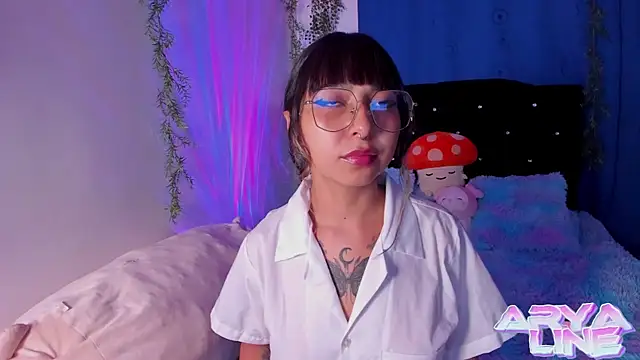 Snapshot of arysUwU chatting on January 2025 01:42:02 AM arysUwU online show from January 2025 01:42:02 AM