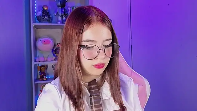 EmilyMiller  online show from October 2025 04:30:02 PM