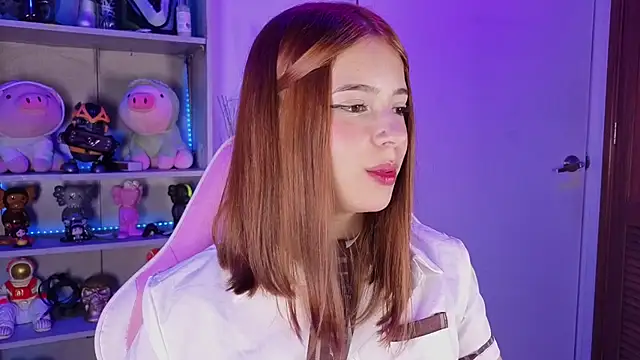 Snapshot of EmilyMiller_ chatting on November 2025 05:23:01 PM EmilyMiller online show from November 2025 05:23:01 PM