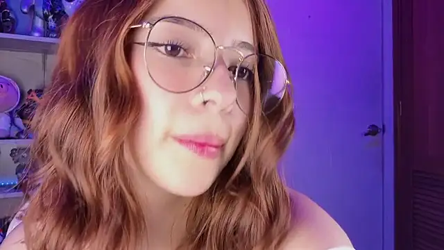 Snapshot of EmilyMiller_ chatting on November 2025 04:53:01 PM EmilyMiller online show from November 2025 04:53:01 PM