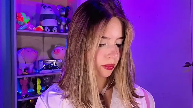 EmilyMiller  online show from April 2026 03:21:01 PM