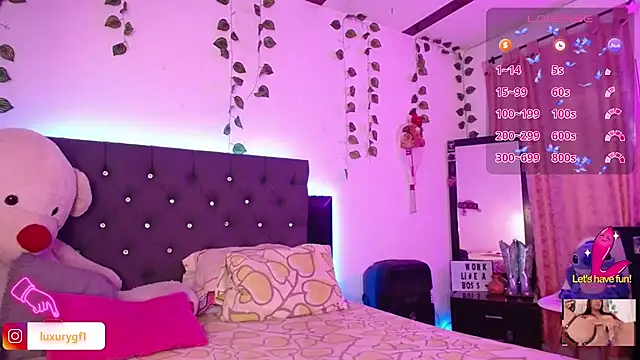 Snapshot of Pocahontaslovex chatting on October 2025 12:50:02 PM Pocahontaslovex online show from October 2025 12:50:02 PM