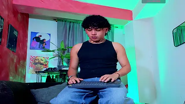 Snapshot of GaelOconner chatting on March 2026 12:37:01 AM GaelOconner online show from March 2026 12:37:01 AM