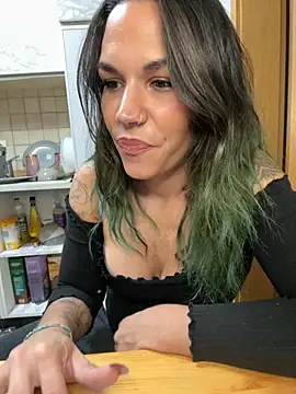 Lady Knaller online show from October 2025 06:50:02 PM