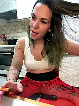 Lady Knaller online show from November 2025 08:10:01 PM