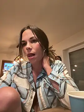 Snapshot of Lady_Knaller chatting on April 2026 06:47:01 PM Lady Knaller online show from April 2026 06:47:01 PM