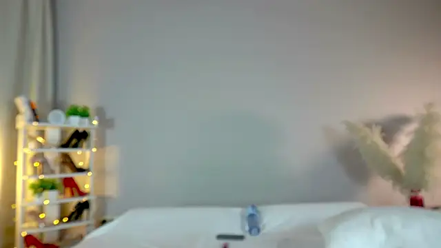 Snapshot of AngryTomato chatting on January 2025 02:31:01 PM AngryTomato online show from January 2025 02:31:01 PM