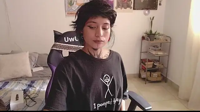 Snapshot of _Apola_77 chatting on January 2025 07:24:01 PM Apola 77 online show from January 2025 07:24:01 PM