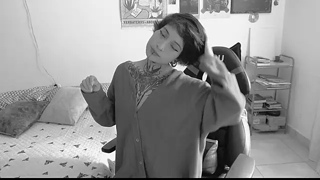 Snapshot of _Apola_77 chatting on February 2025 05:53:02 PM Apola 77 online show from February 2025 05:53:02 PM