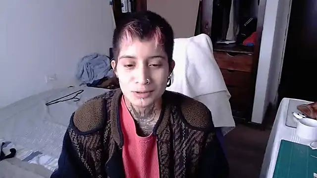 Snapshot of _Apola_77 chatting on October 2025 06:39:01 PM Apola 77 online show from October 2025 06:39:01 PM