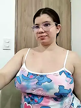 Danzel1105 online show from December 2024 01:28:01 PM