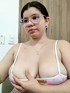 Danzel1105 online show from December 2024 08:04:02 PM