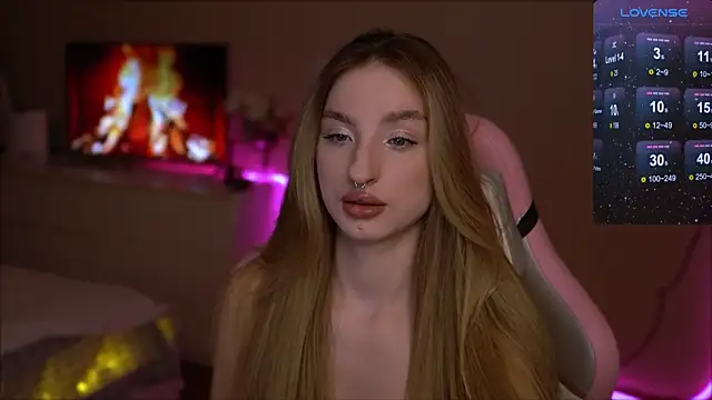 Snapshot of Lexy_kiky chatting on February 2025 01:14:01 AM Lexy kiky online show from February 2025 01:14:01 AM
