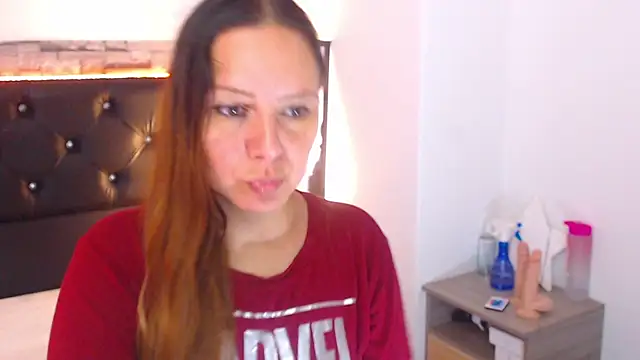 Snapshot of camila_delarosa chatting on March 2025 02:56:01 PM camila delarosa online show from March 2025 02:56:01 PM