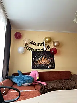 Snapshot of Crayzy_Luv chatting on February 2025 06:56:01 AM Crayzy Luv online show from February 2025 06:56:01 AM