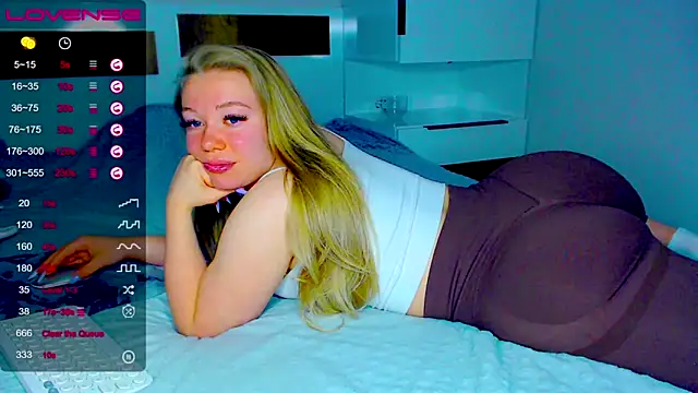 Snapshot of kitti_kaattt chatting on November 2025 03:51:02 AM kitti kaattt online show from November 2025 03:51:02 AM