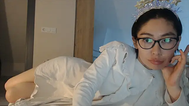 Snapshot of Kunimitsuu_ chatting on December 2024 09:22:02 PM Kunimitsuu online show from December 2024 09:22:02 PM