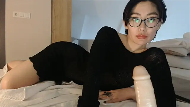 Snapshot of Kunimitsuu_ chatting on December 2024 09:37:01 PM Kunimitsuu online show from December 2024 09:37:01 PM