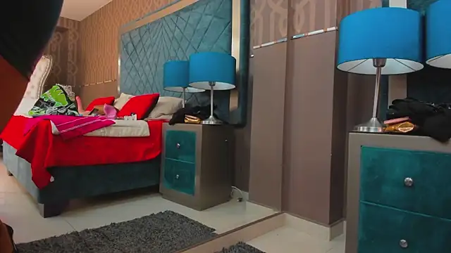 Janna Rousse  online show from December 2025 11:52:02 AM