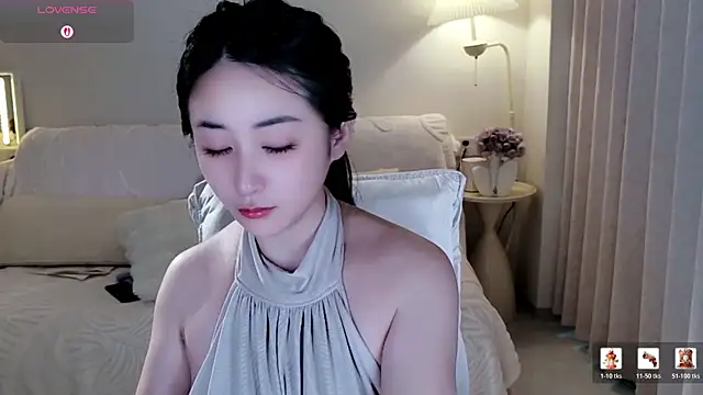 Snapshot of Eileen-886 chatting on June 2026 11:57:01 PM Eileen-886 online show from June 2026 11:57:01 PM