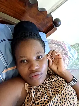 Snapshot of petite_babe chatting on March 2026 07:31:01 PM petite babe online show from March 2026 07:31:01 PM