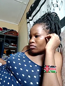 Snapshot of petite_babe chatting on March 2026 03:52:01 AM petite babe online show from March 2026 03:52:01 AM