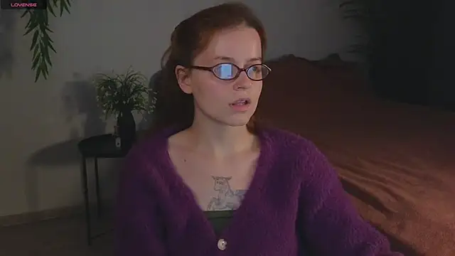 reb luvng online show from October 2025 01:41:02 PM