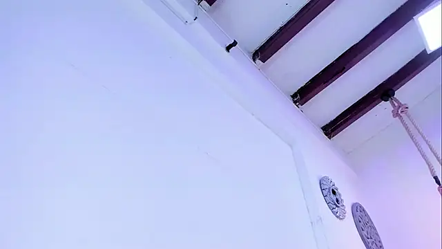 Snapshot of Oriana_Guzman chatting on January 2025 11:37:02 AM Oriana Guzman online show from January 2025 11:37:02 AM