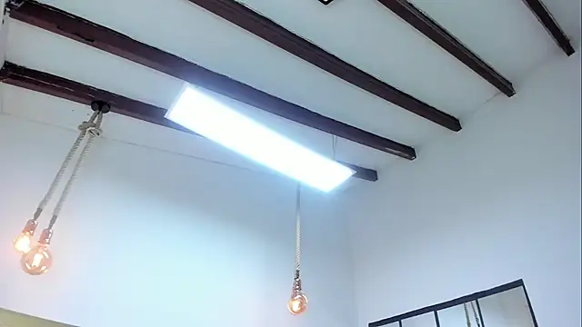 Snapshot of Oriana_Guzman chatting on January 2025 03:42:01 PM Oriana Guzman online show from January 2025 03:42:01 PM