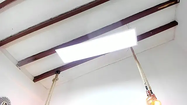 Snapshot of Oriana_Guzman chatting on February 2025 12:38:02 PM Oriana Guzman online show from February 2025 12:38:02 PM