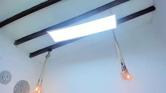 Snapshot of Oriana_Guzman chatting on February 2025 12:57:02 PM Oriana Guzman online show from February 2025 12:57:02 PM