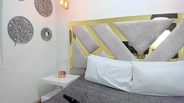 Snapshot of Oriana_Guzman chatting on February 2025 03:36:02 PM Oriana Guzman online show from February 2025 03:36:02 PM