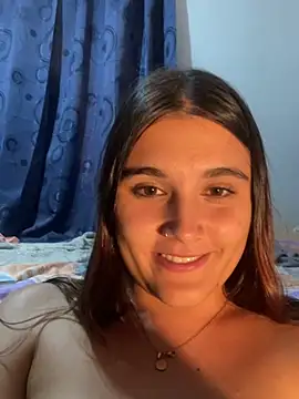 Snapshot of Magic-Smilee chatting on December 2024 03:28:02 AM Magic-Smilee online show from December 2024 03:28:02 AM