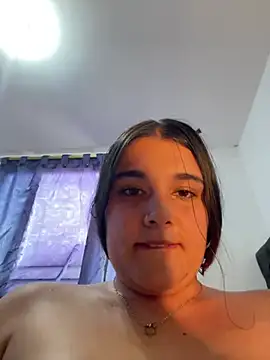 Snapshot of Magic-Smilee chatting on January 2025 09:11:02 PM Magic-Smilee online show from January 2025 09:11:02 PM